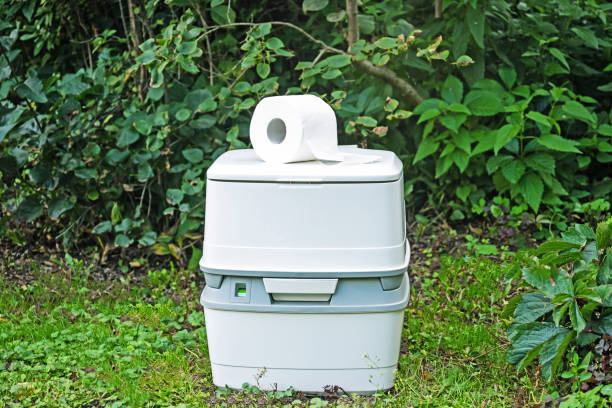 Best Portable restroom trailer rental  in Salisbury, MO
